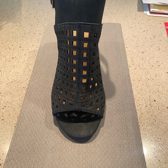 Maurice’s Wedge Heel - Picture 2 of 4